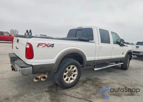 2015 Ford F250 Super Duty z USA, uszkodzony, nr VIN 1FT7W2BT3FEC76278